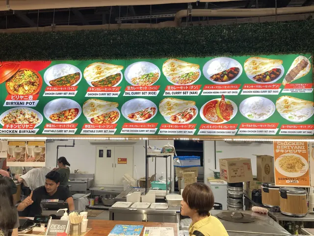 タンドール窯のあるカレー・ビリヤニ屋台