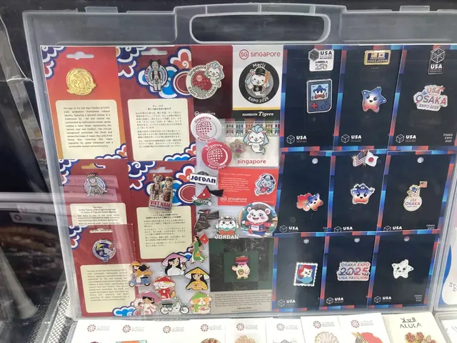大阪万博 記念ピンバッジ デザイン集
